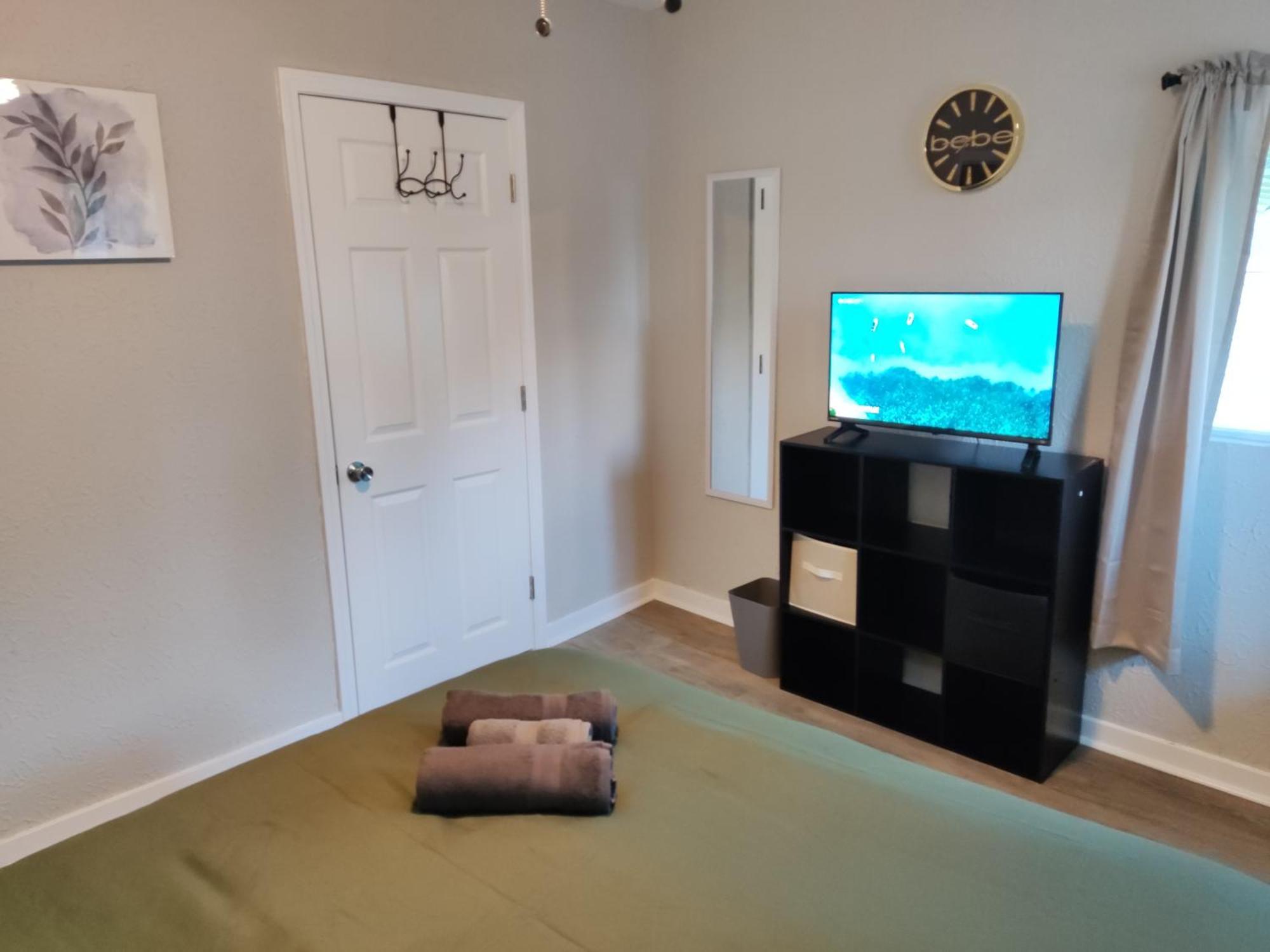 Tranquil Oasis - Private Rooms -Near Downtown Indianapolis Bagian luar foto