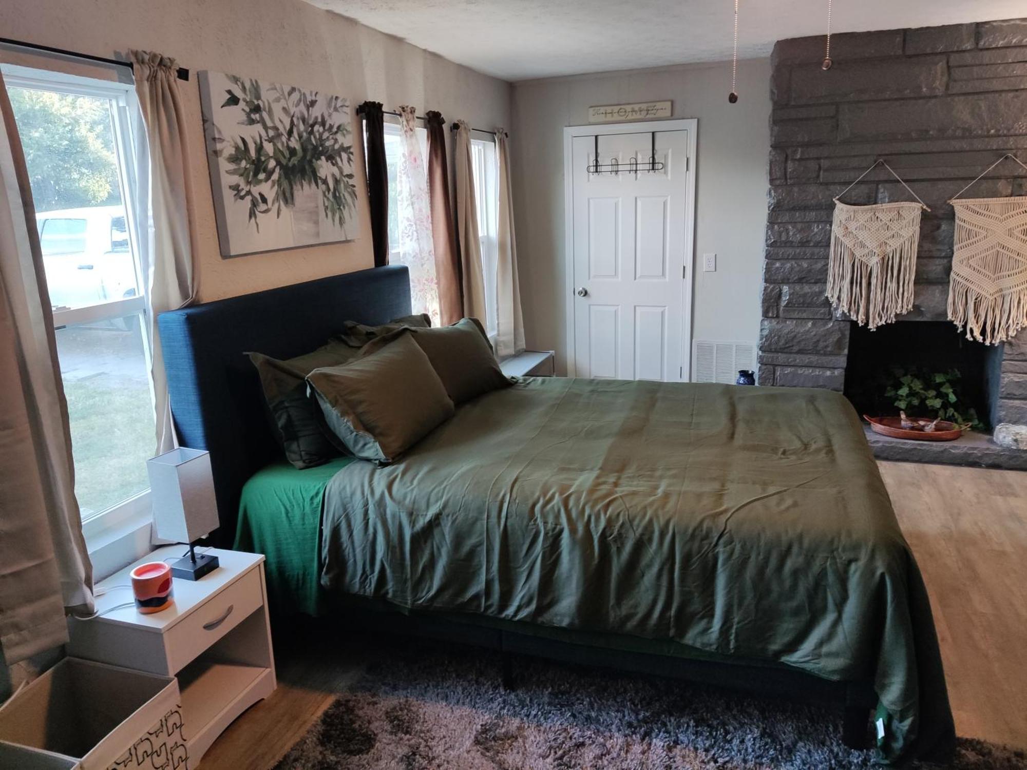 Tranquil Oasis - Private Rooms -Near Downtown Indianapolis Bagian luar foto