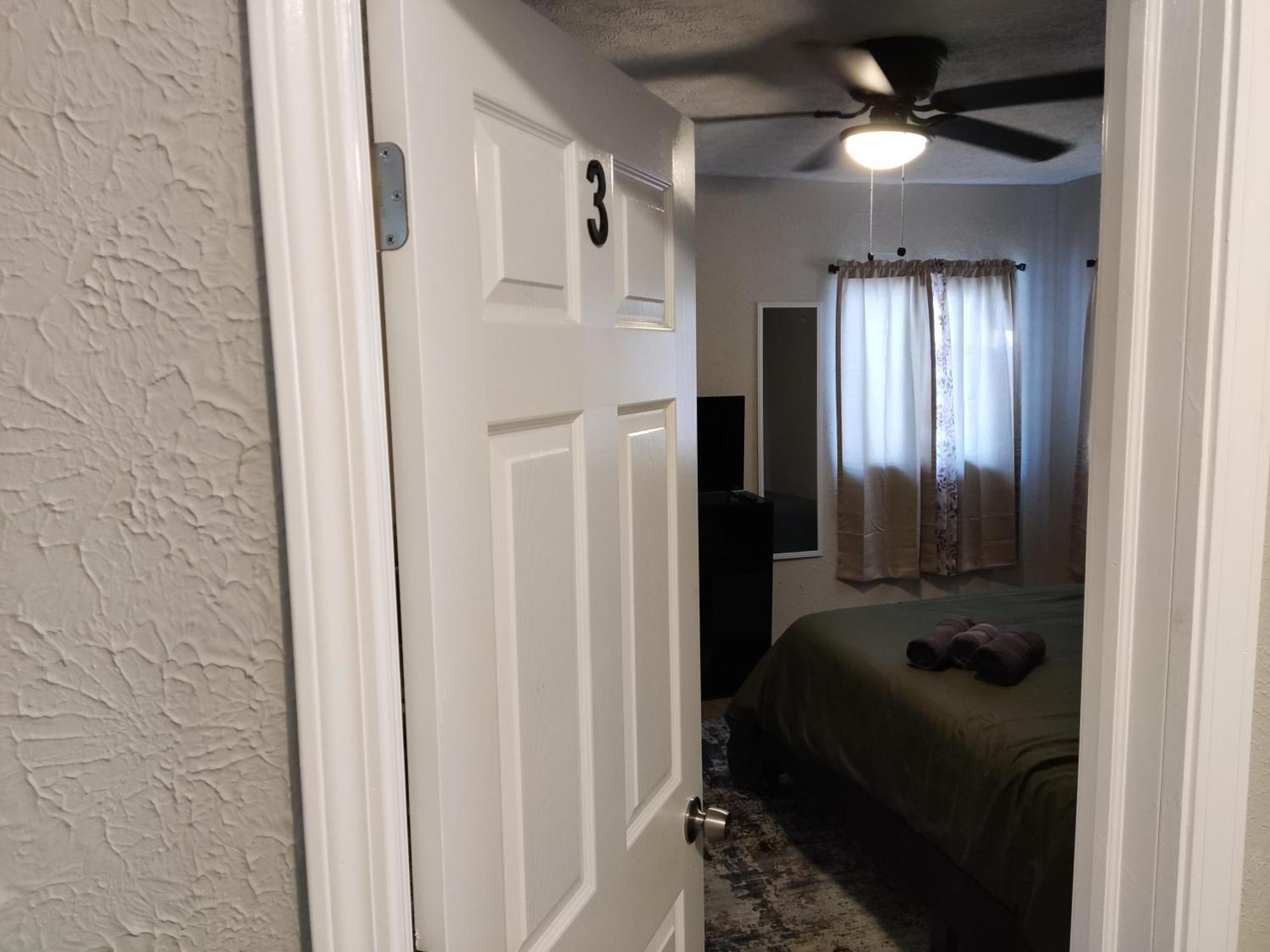 Tranquil Oasis - Private Rooms -Near Downtown Indianapolis Bagian luar foto